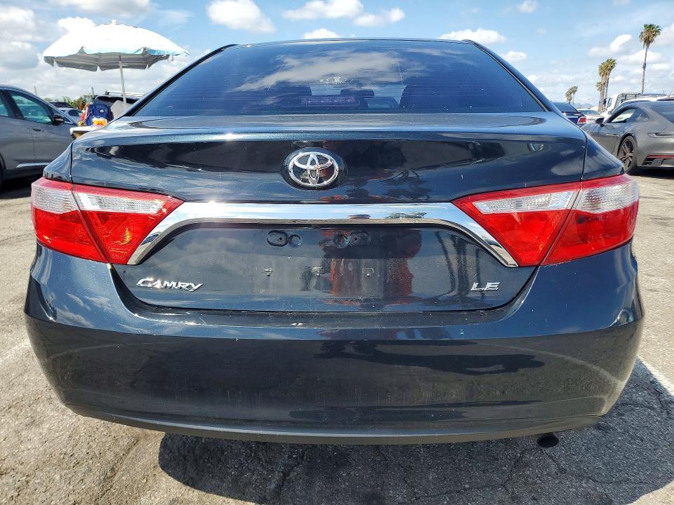 2015 Toyota Camry le