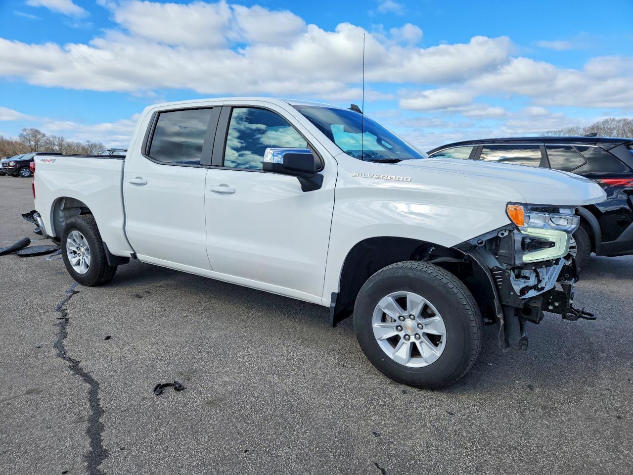2025 Chevrolet Silverado K1500 LT