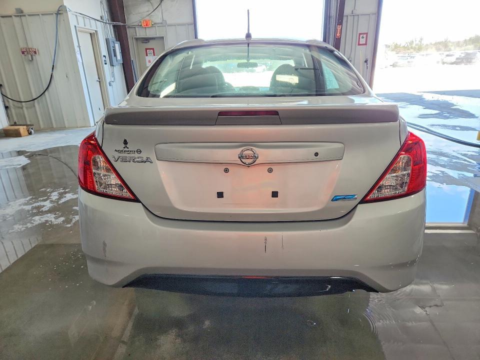 2016 Nissan Versa 1.6 s Plus