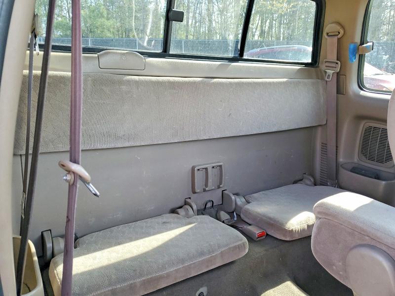 2001 Toyota Tacoma Base