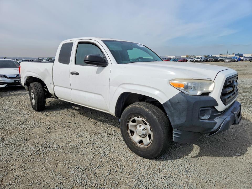 2017 Toyota Tacoma SR