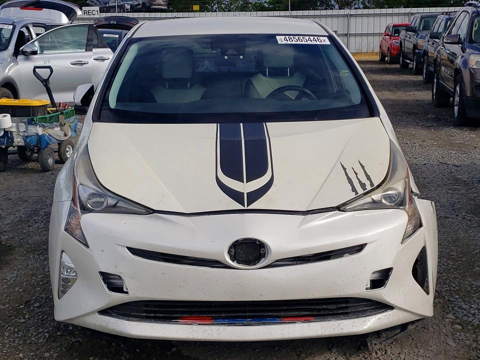 2016 Toyota Prius Three Touring