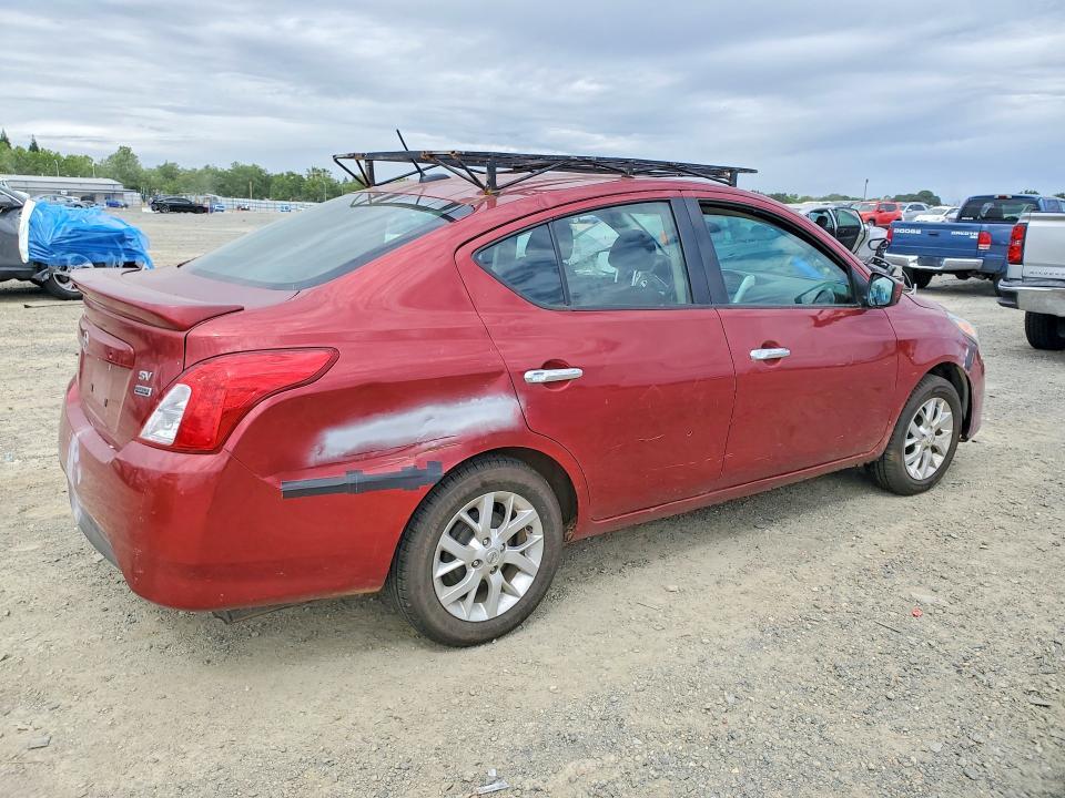 2018 Nissan Versa sv