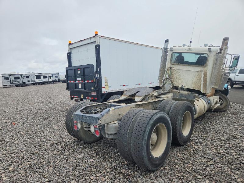 2019 Peterbilt 389 Semi Truck