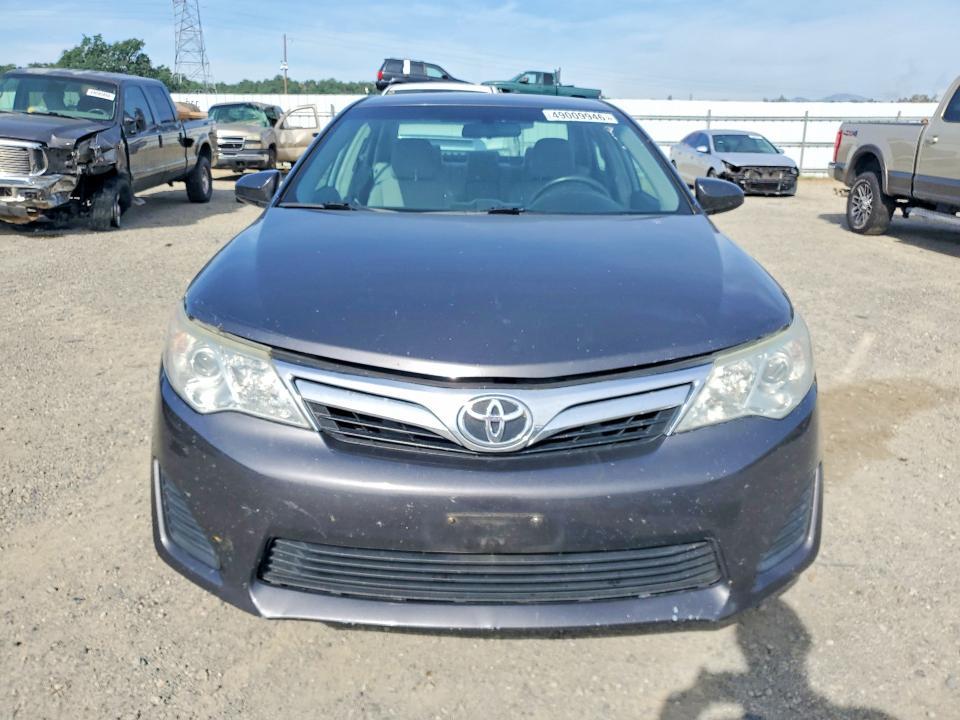 2013 Toyota Camry le