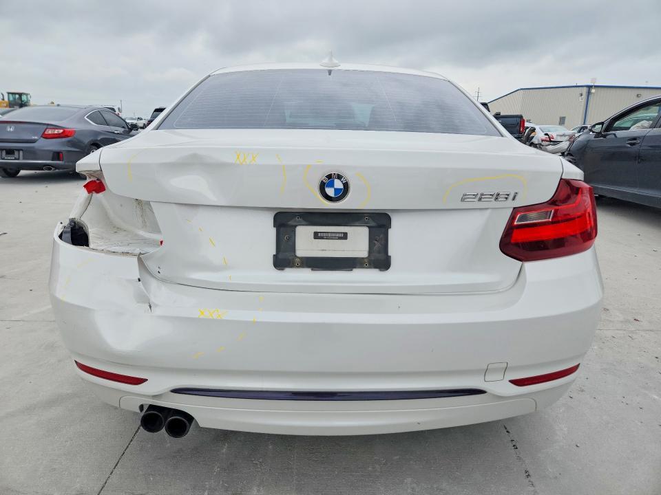 2014 BMW 228 i