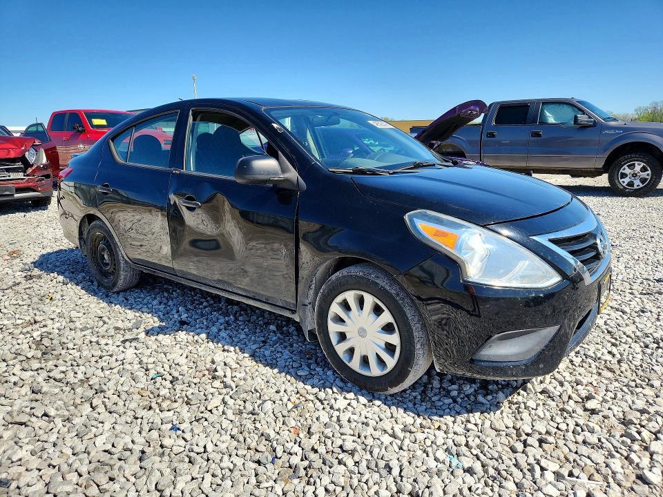 2015 Nissan Versa 1.6 s Plus