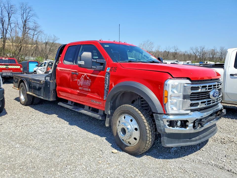 2023 Ford F550 Super Duty Flatbed Truck