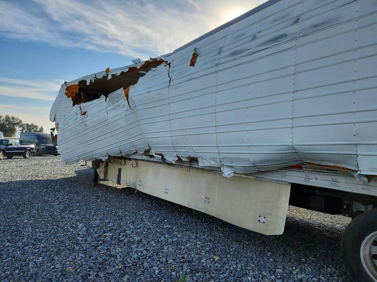 2012 Utility Vant Dump