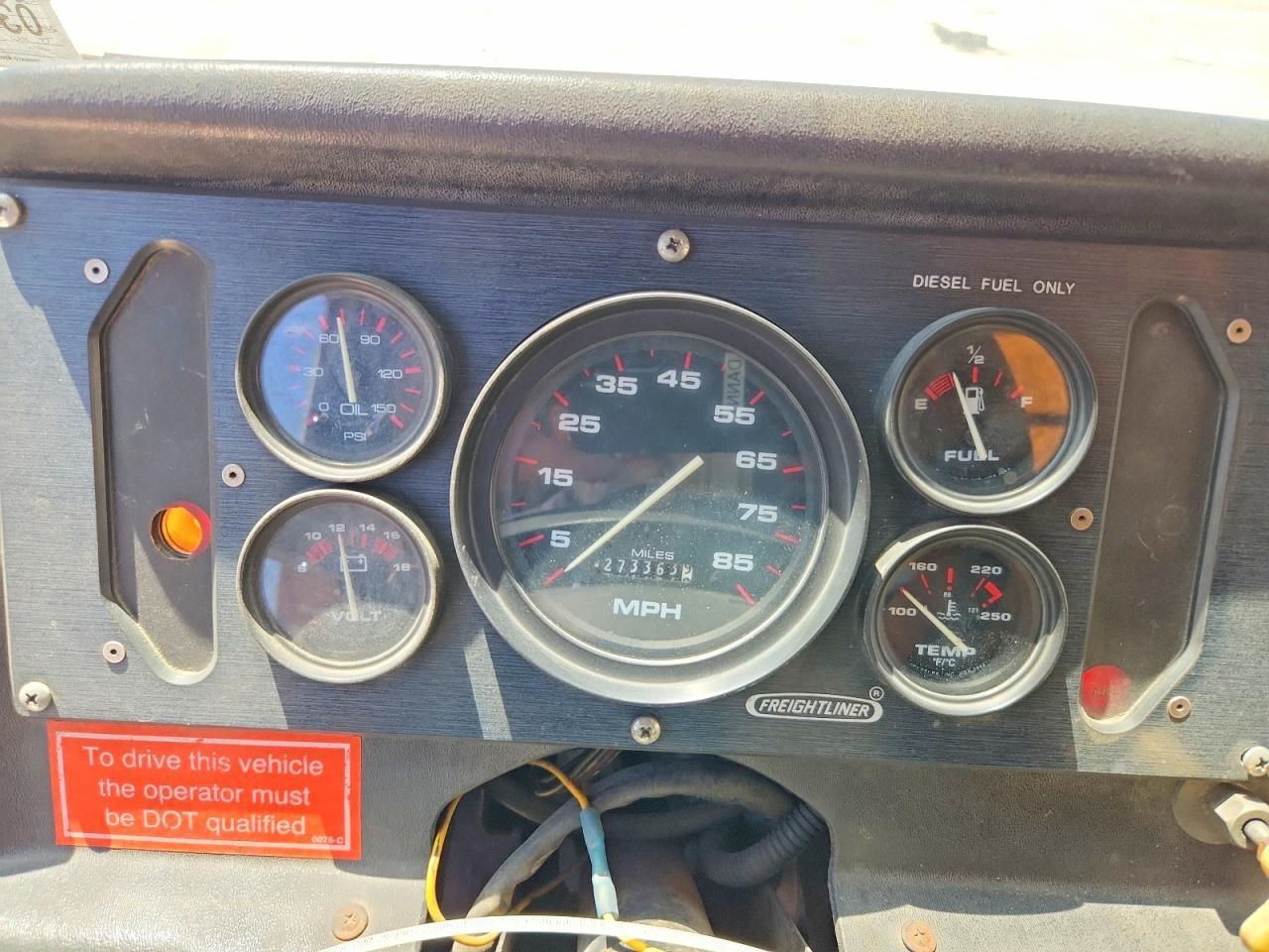 2000 Freightliner MT45G Delivery Truck