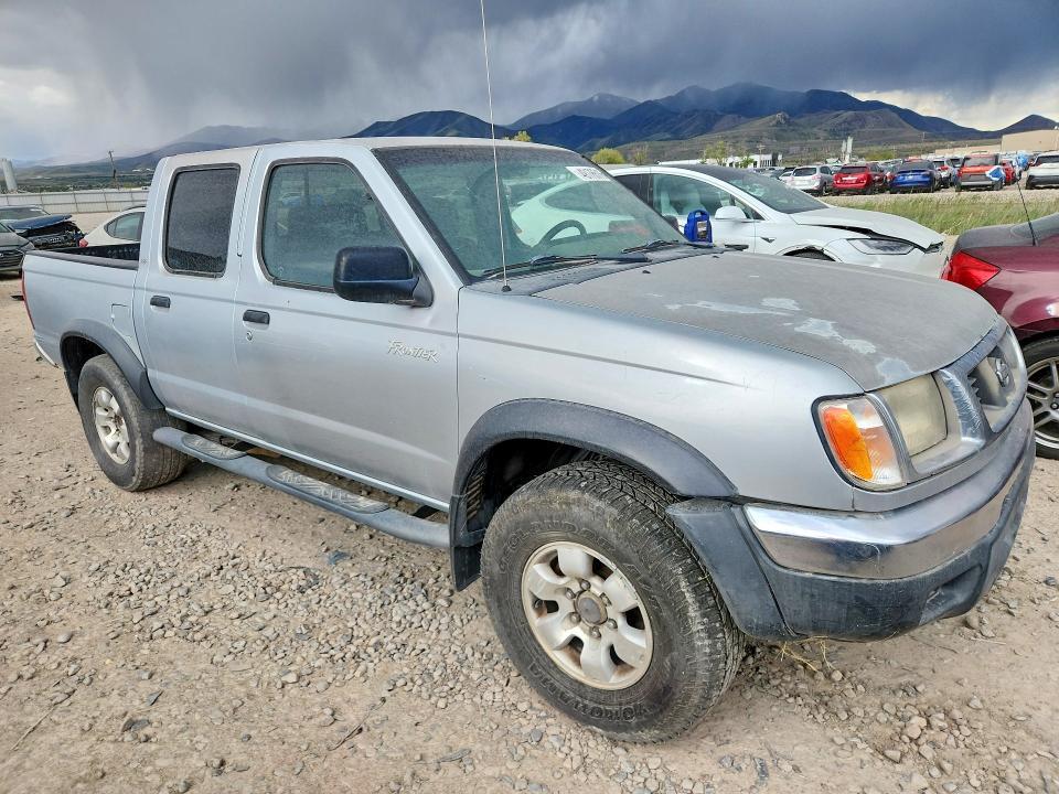 2000 Nissan Frontier xe