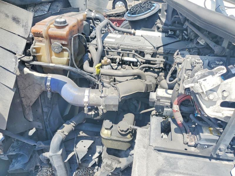 2022 Freigliner 2022 Freightliner 114SD Semi Truck