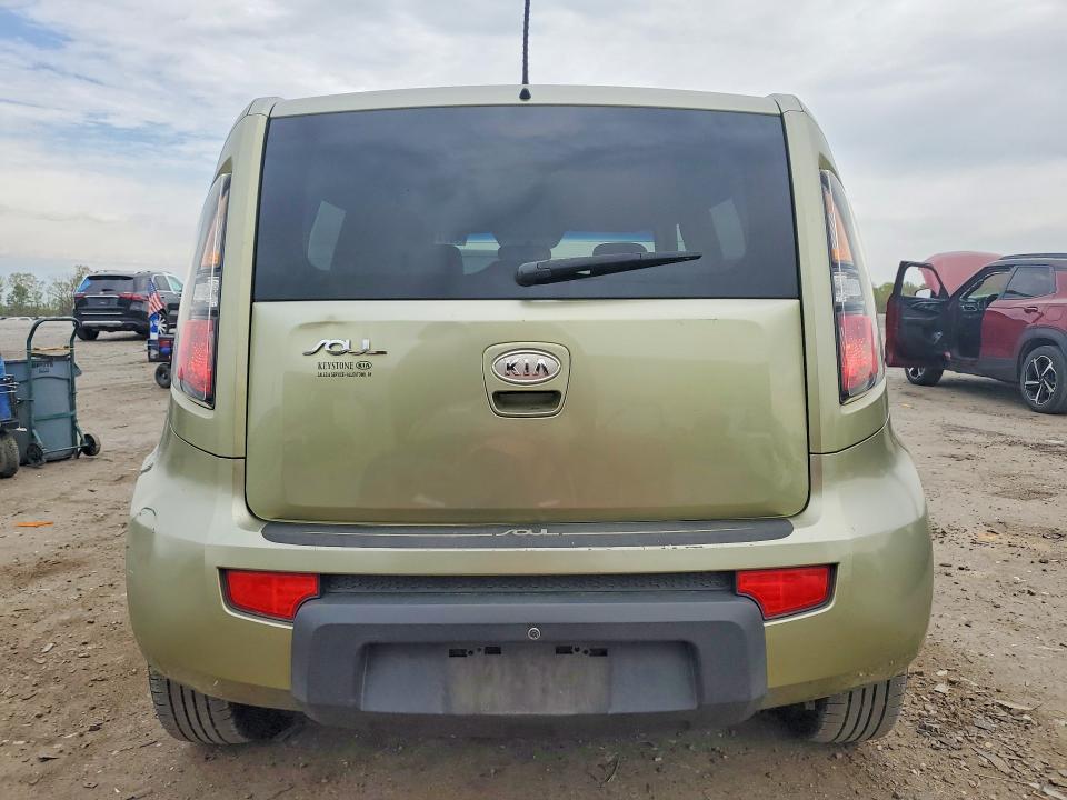2010 KIA Soul +