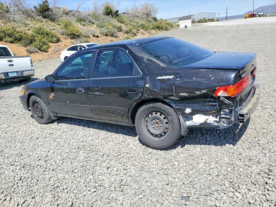 2000 Toyota Camry le
