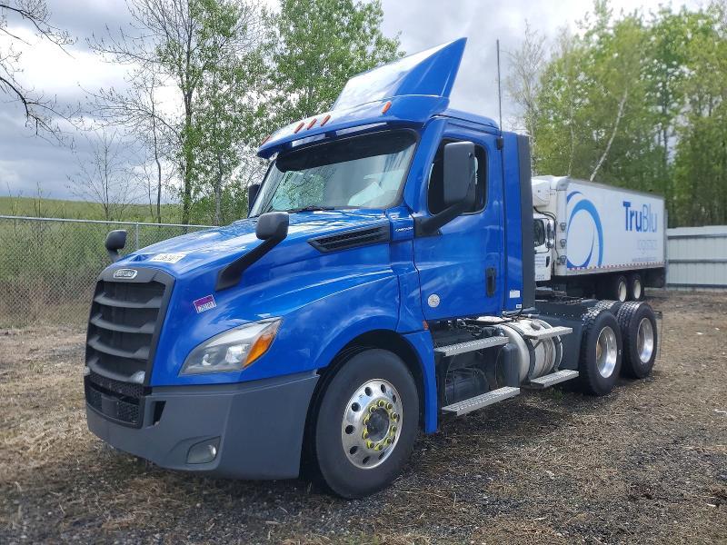 2022 Freigliner 2022 Freightliner Cascadia 126 Semi Truck