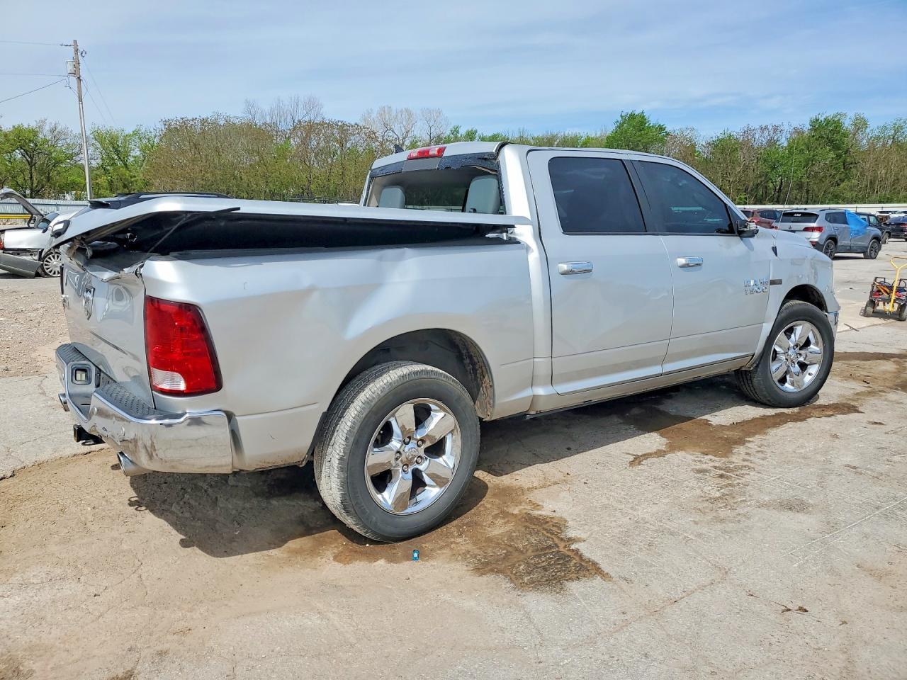 2015 Dodge RAM 1500 SLT