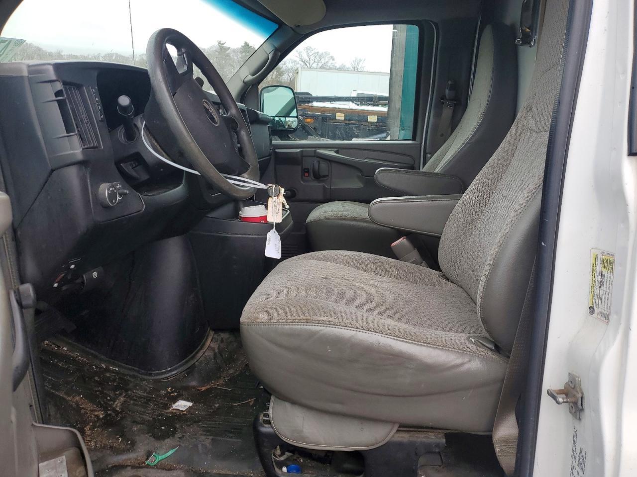 2014 GMC Savana Cutaway G3500