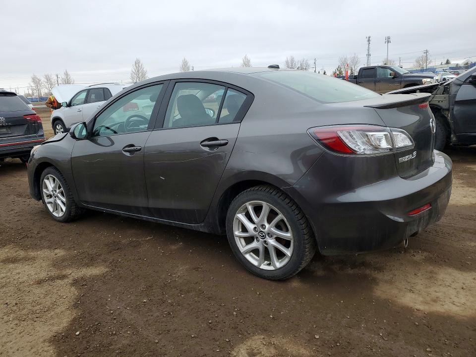 2013 Mazda 3 gt 4DR
