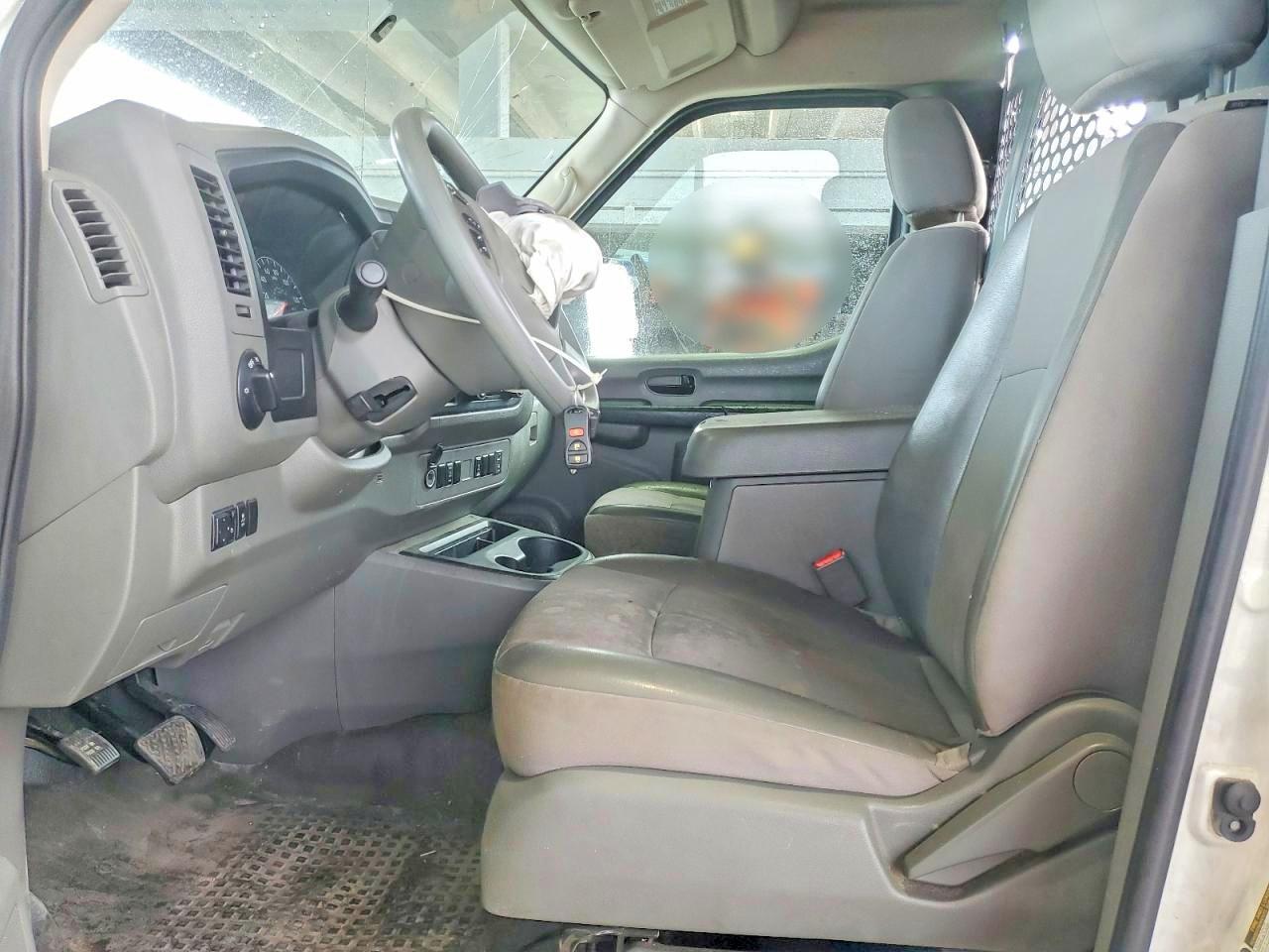 2018 Nissan NV 2500 S