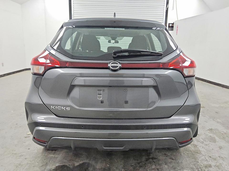2024 Nissan Kicks s