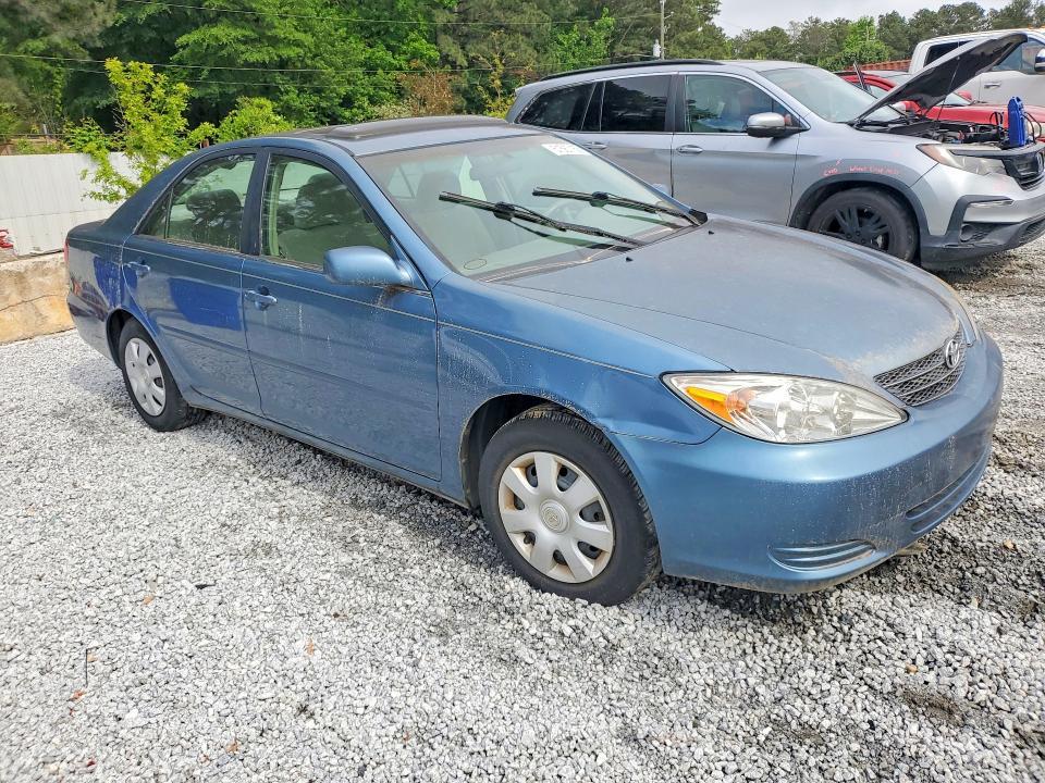 2004 Toyota Camry le