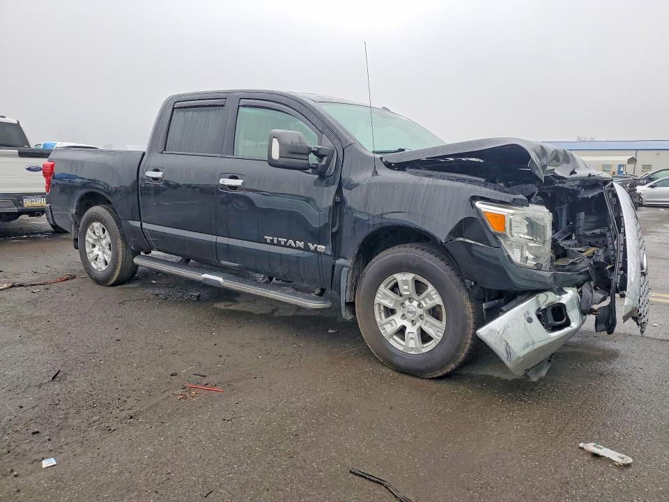 2018 Nissan Titan SV