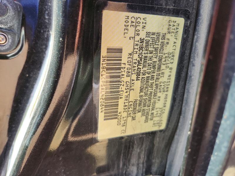 2010 Nissan Versa 1.8 s