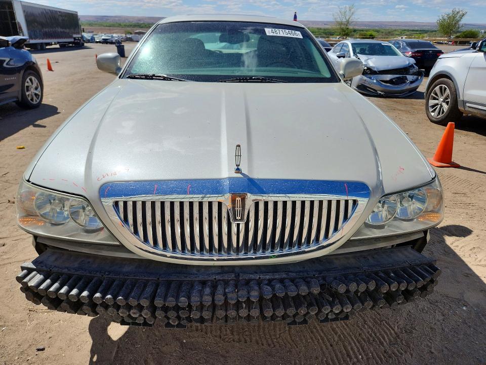 2004 Lincoln Town car Ultimate