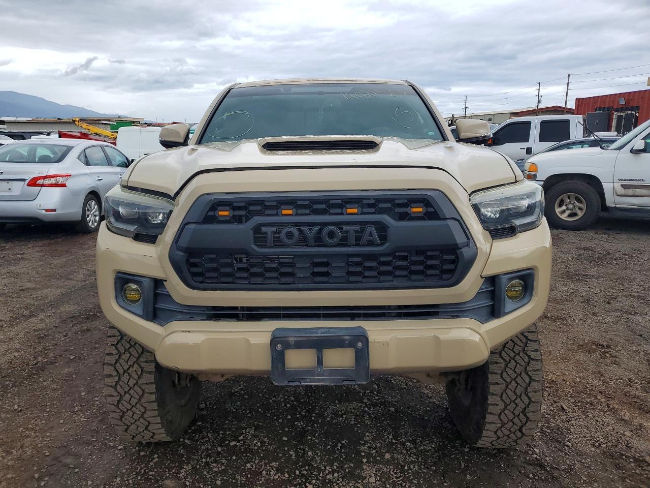 2016 Toyota Tacoma SR V6