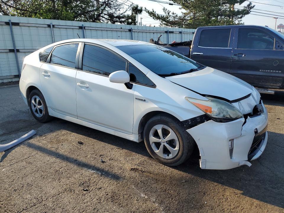 2014 Toyota Prius two