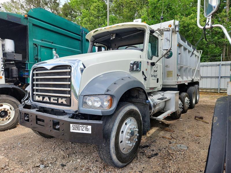 2012 Mack 700 Gu700