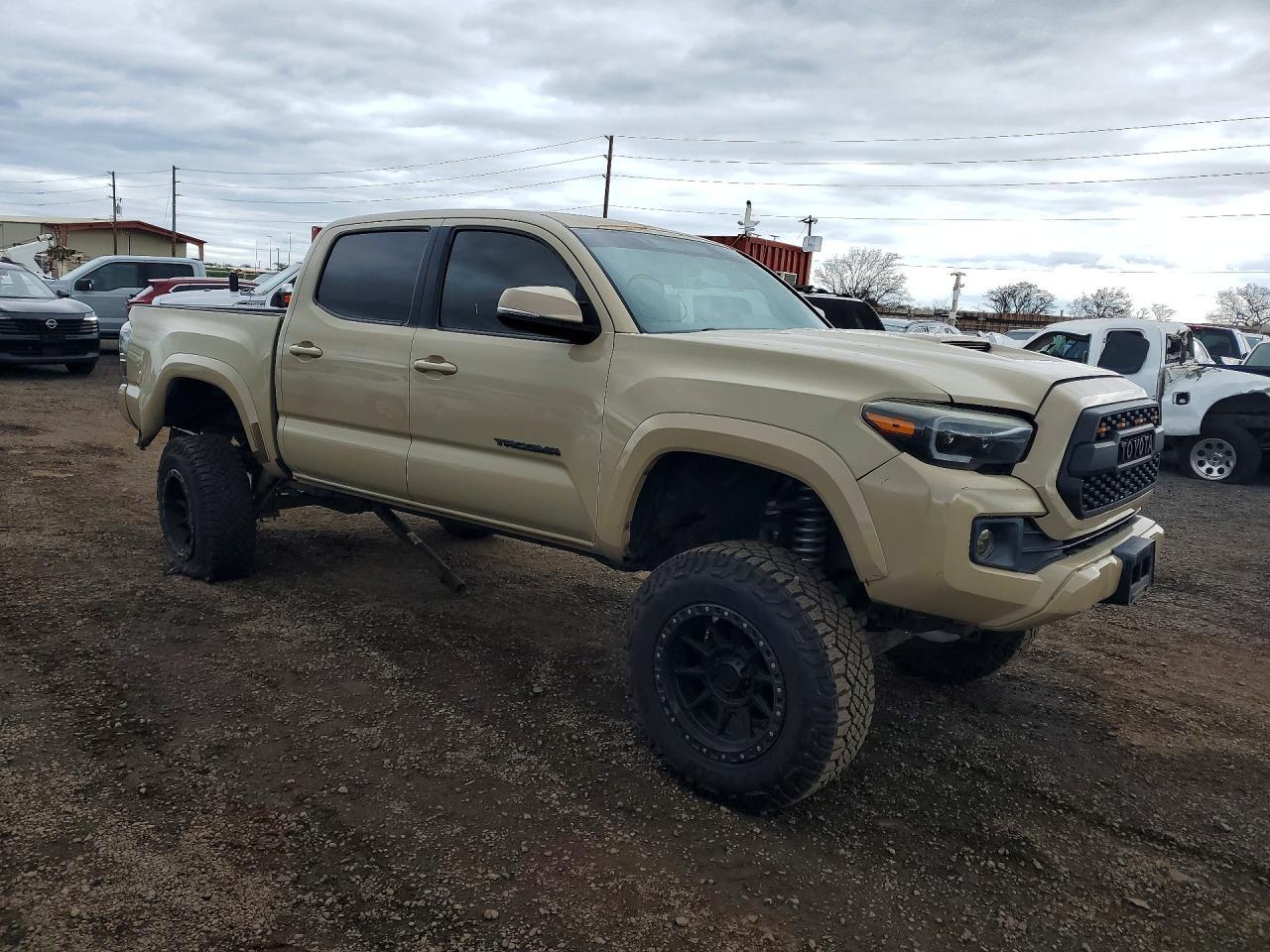 2016 Toyota Tacoma SR V6