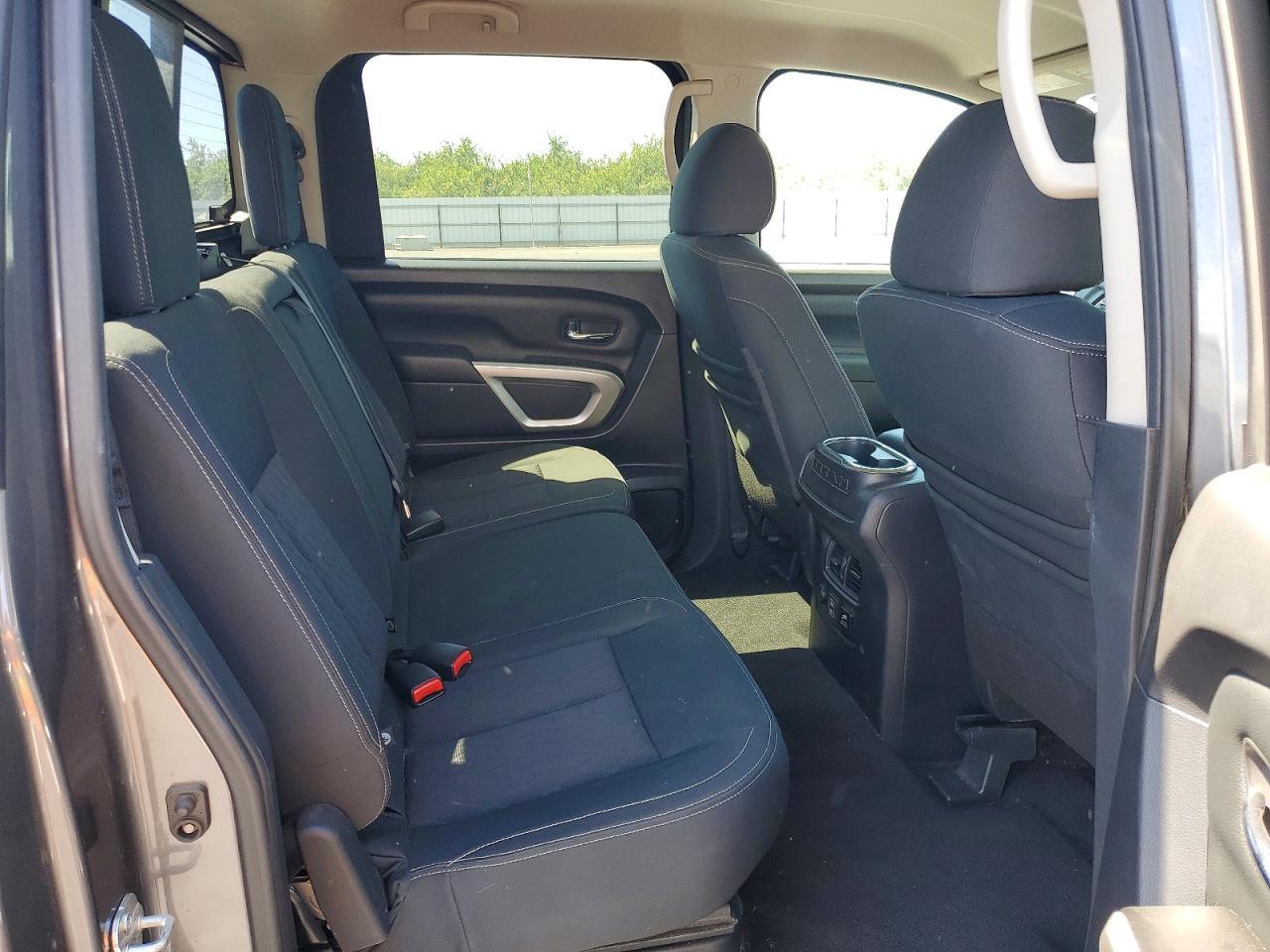 2019 Nissan Titan XD SV