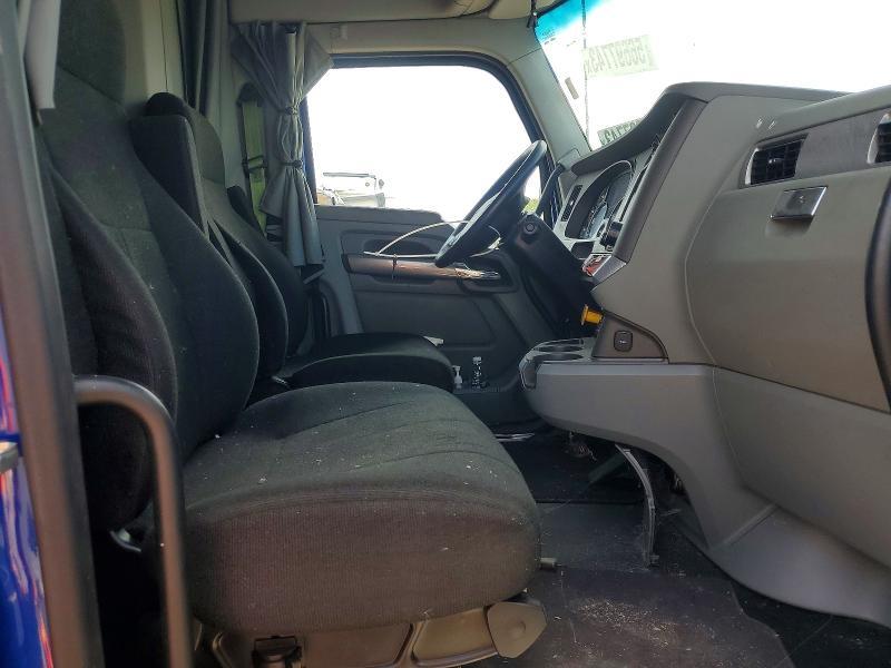 2019 Kenworth T680 Semi Truck