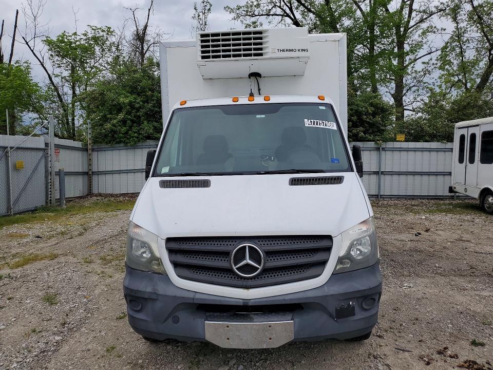2014 Freightliner Sprinter Refrigerated BOX Truck