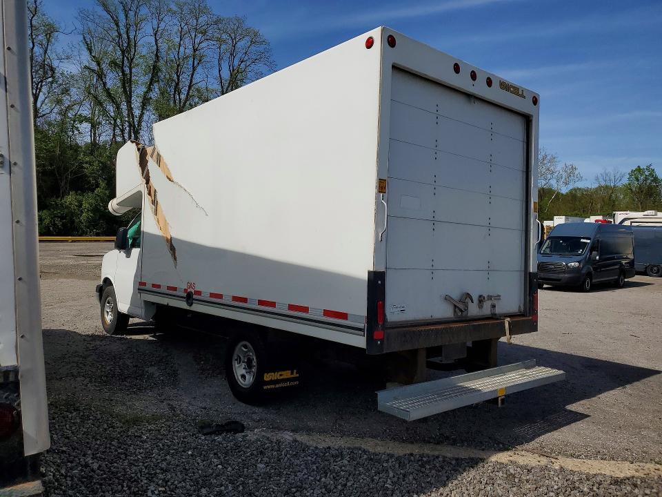 2022 GMC Savana BOX Truck