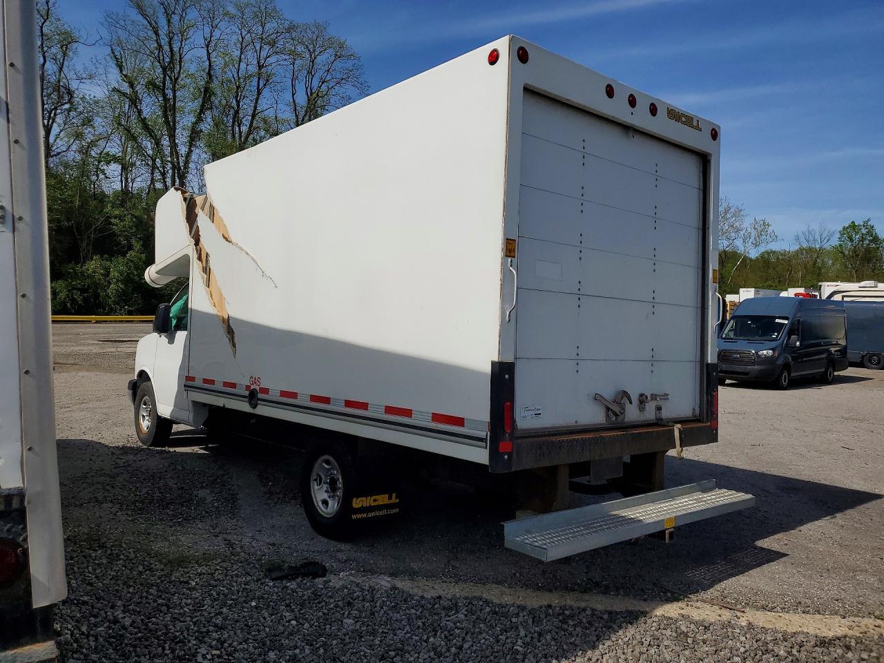 2022 GMC Savana BOX Truck