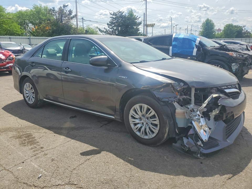 2013 Toyota Camry Hybrid le