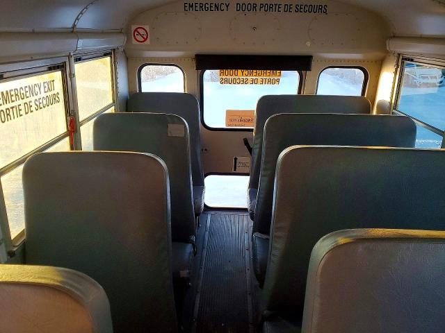 2010 Chev Express Cutaway G3500