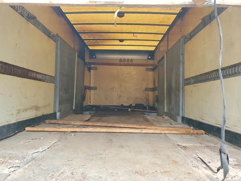 2010 Isuzu Nrr Delivery Truck