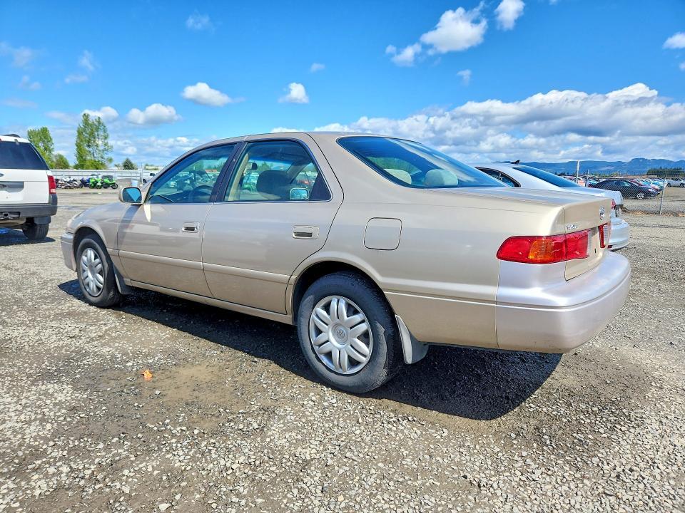 2000 Toyota Camry le