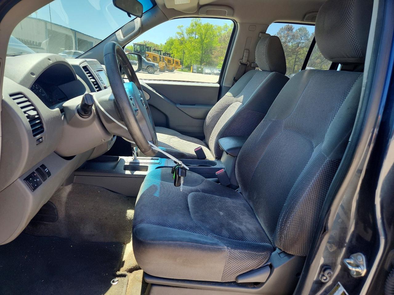 2017 Nissan Frontier SV