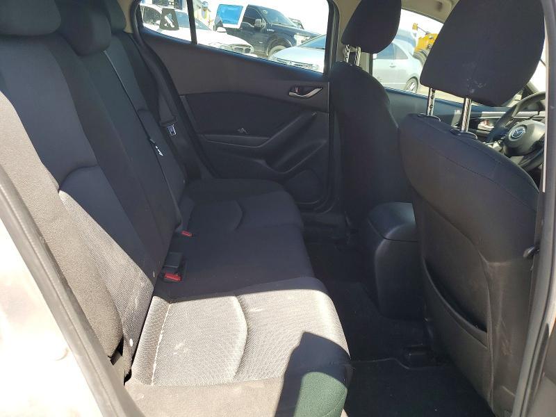 2016 Mazda 3 Sport