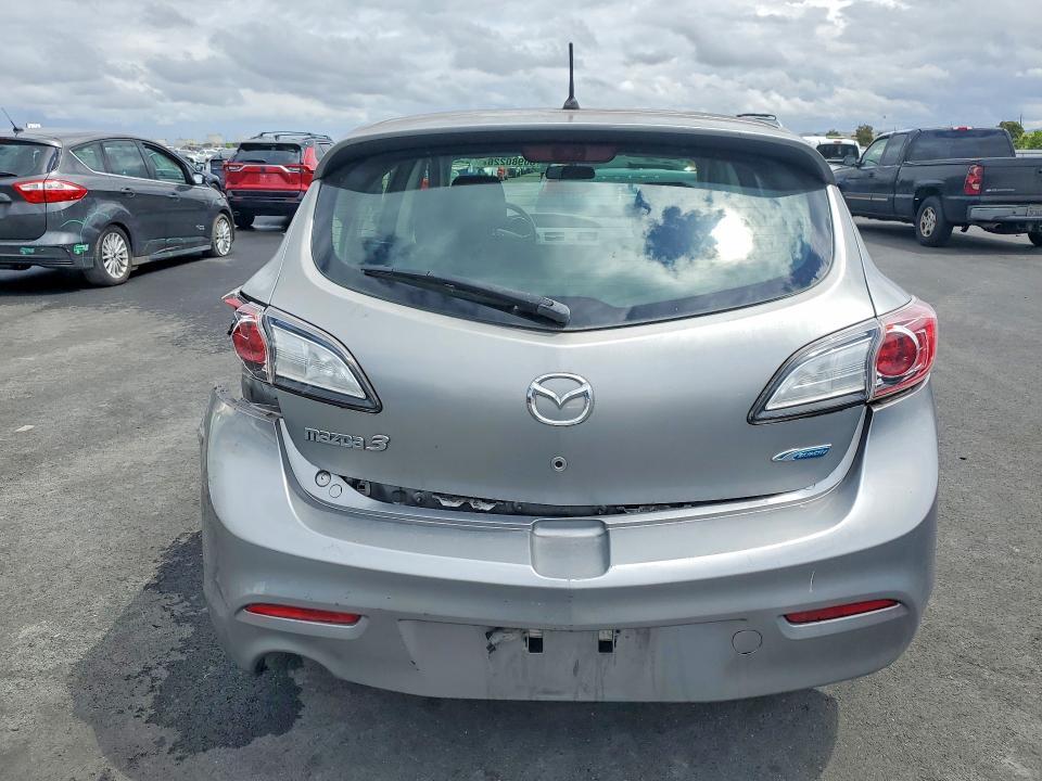 2012 Mazda 3 I