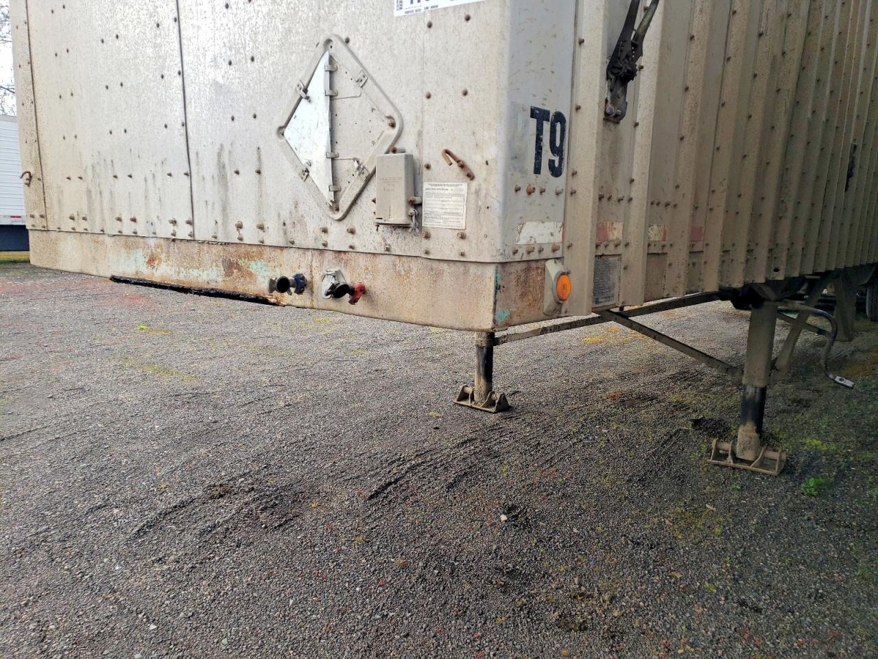 1995 Columbia Grain Trailer