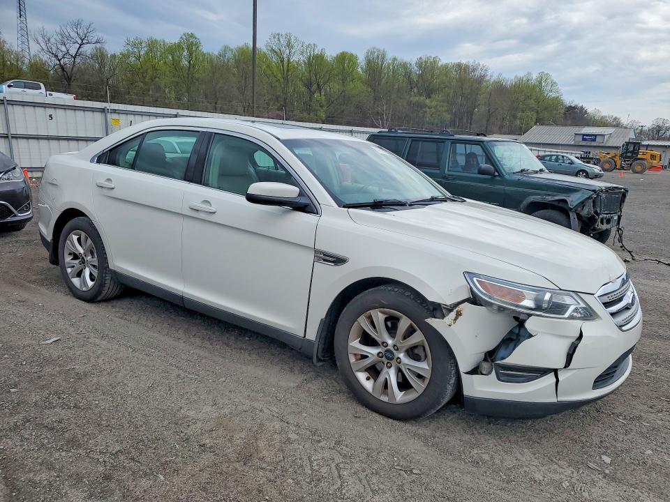 2011 Ford Taurus sel