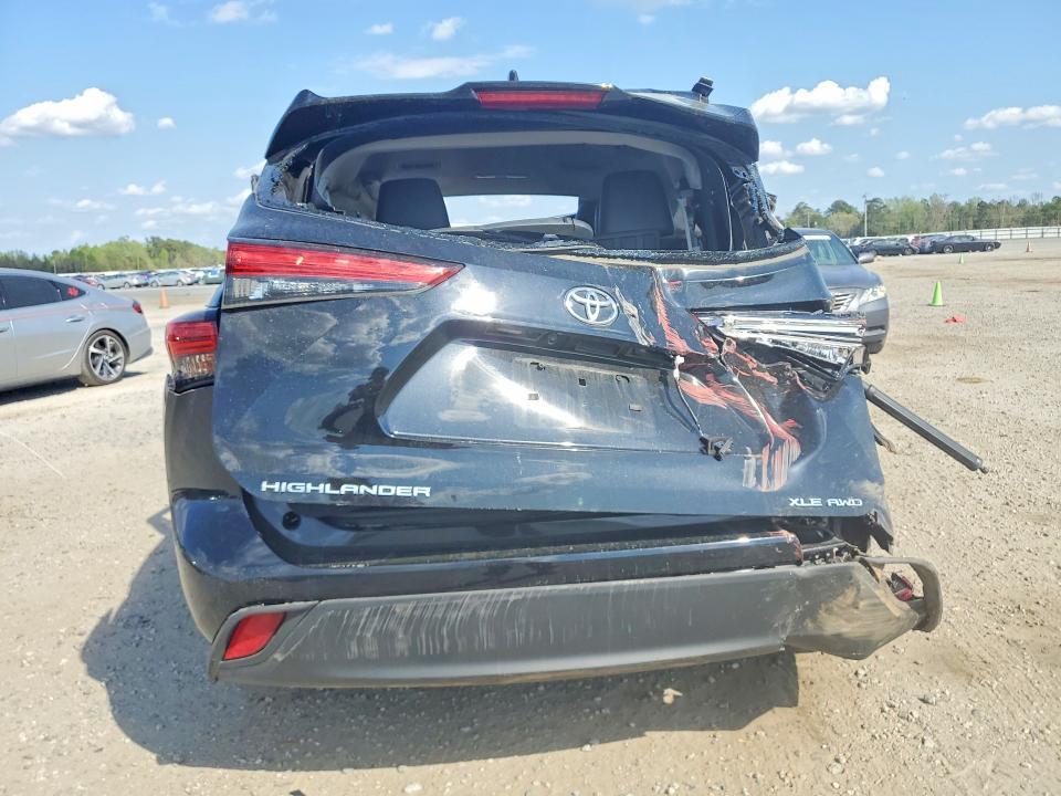 2022 Toyota Highlander xle