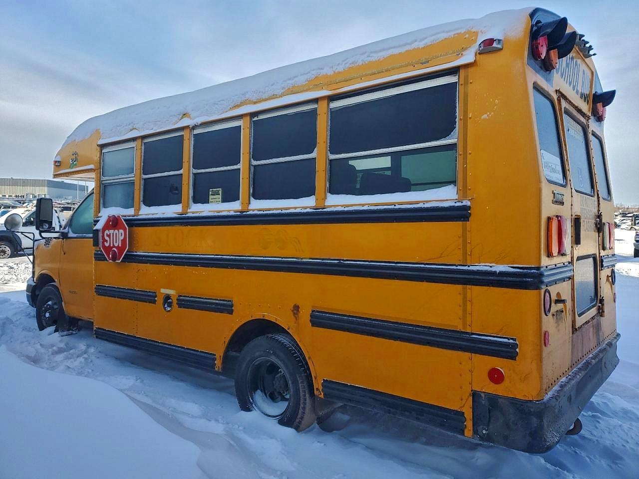 2010 Chevrolet Express Cutaway G4500