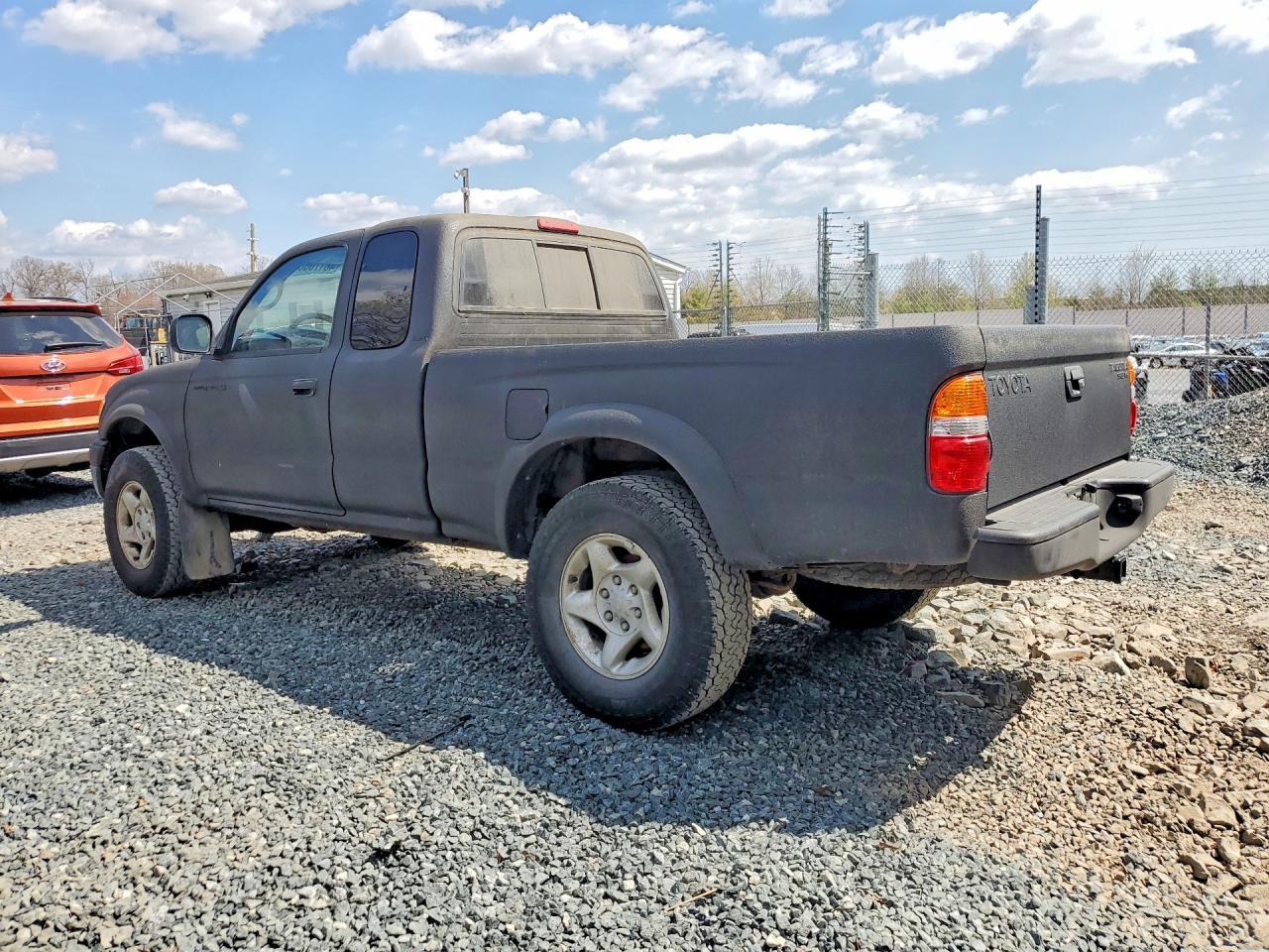 2003 Toyota Tacoma Base