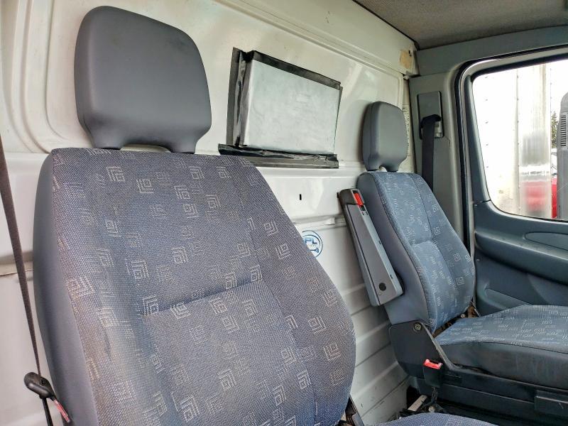 2005 Freigliner 2005 Freightliner Sprinter BOX Truck